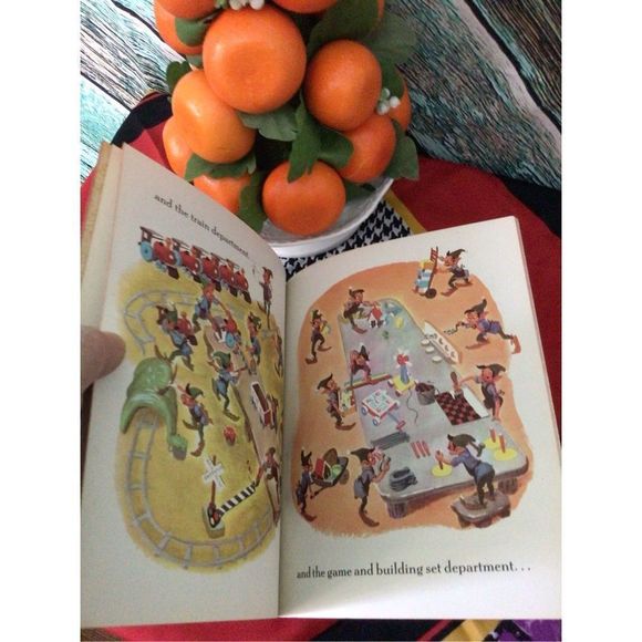 1950 Walt Disney’s “Santa’s Toyshop” Hardback Children’s Book A Little Golden Bo - Picture 6 of 10